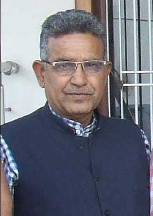 district youth sports and services Ex-officer donate 1.5 lakh in pm care fund